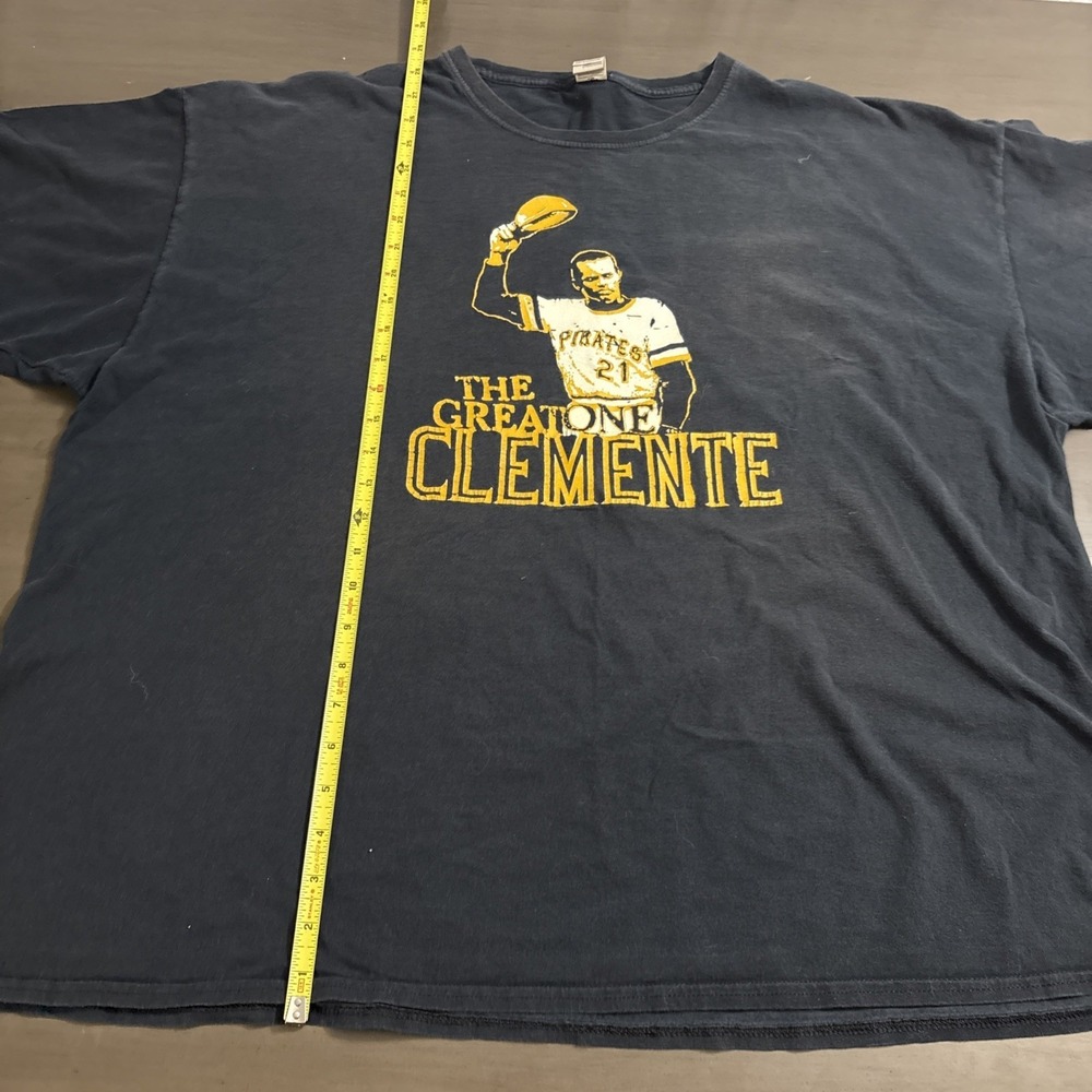 Roberto Clemente - "The Great One" - Black Shirt - 3XL- Fruit‎ Of The Loom - Picture 5 of 9